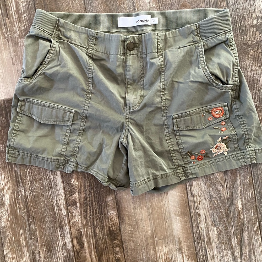 Sonoma Embroidered Shorts